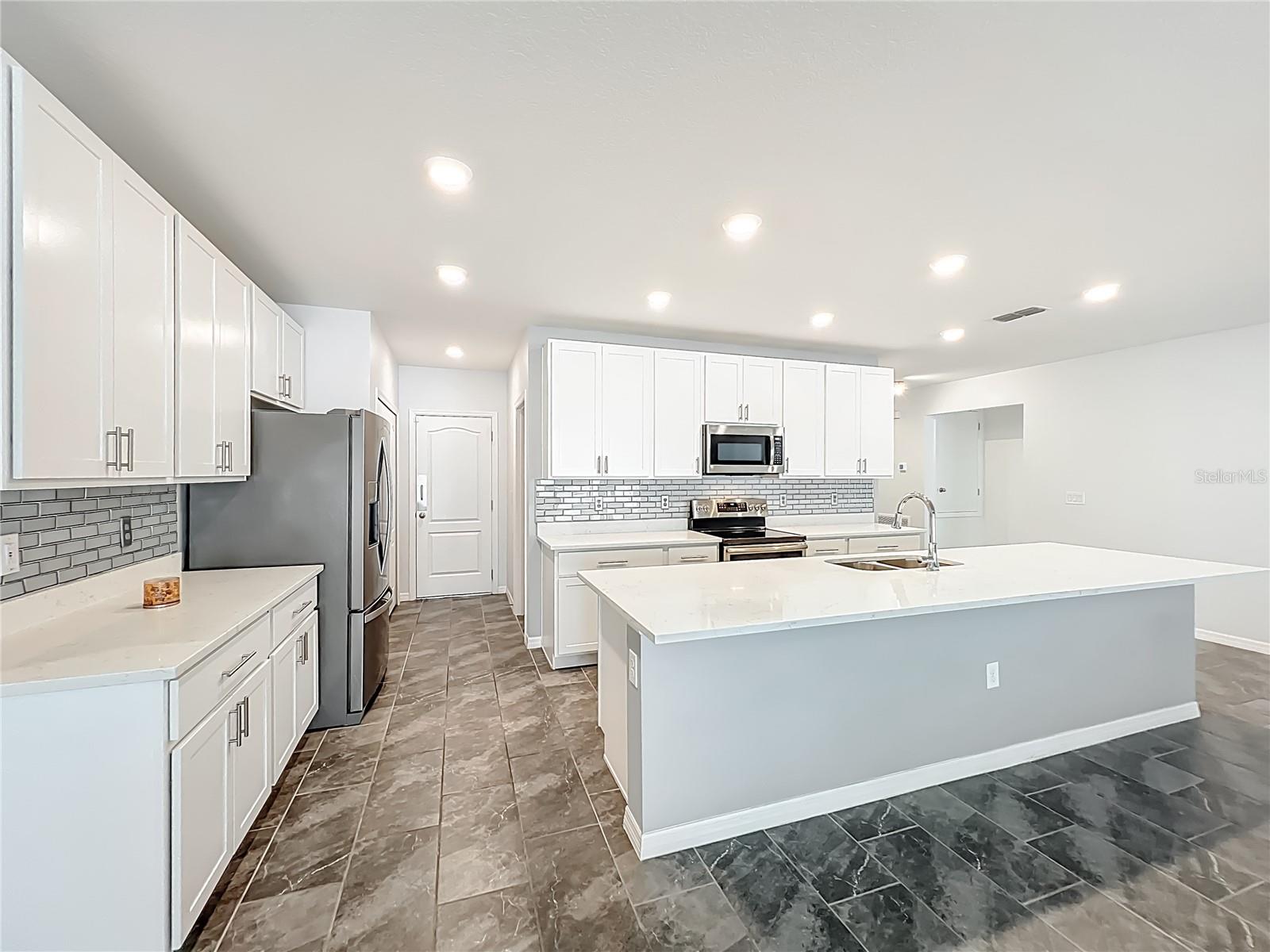 341 LAKE DOE BLVD, APOPKA, FL, 32703