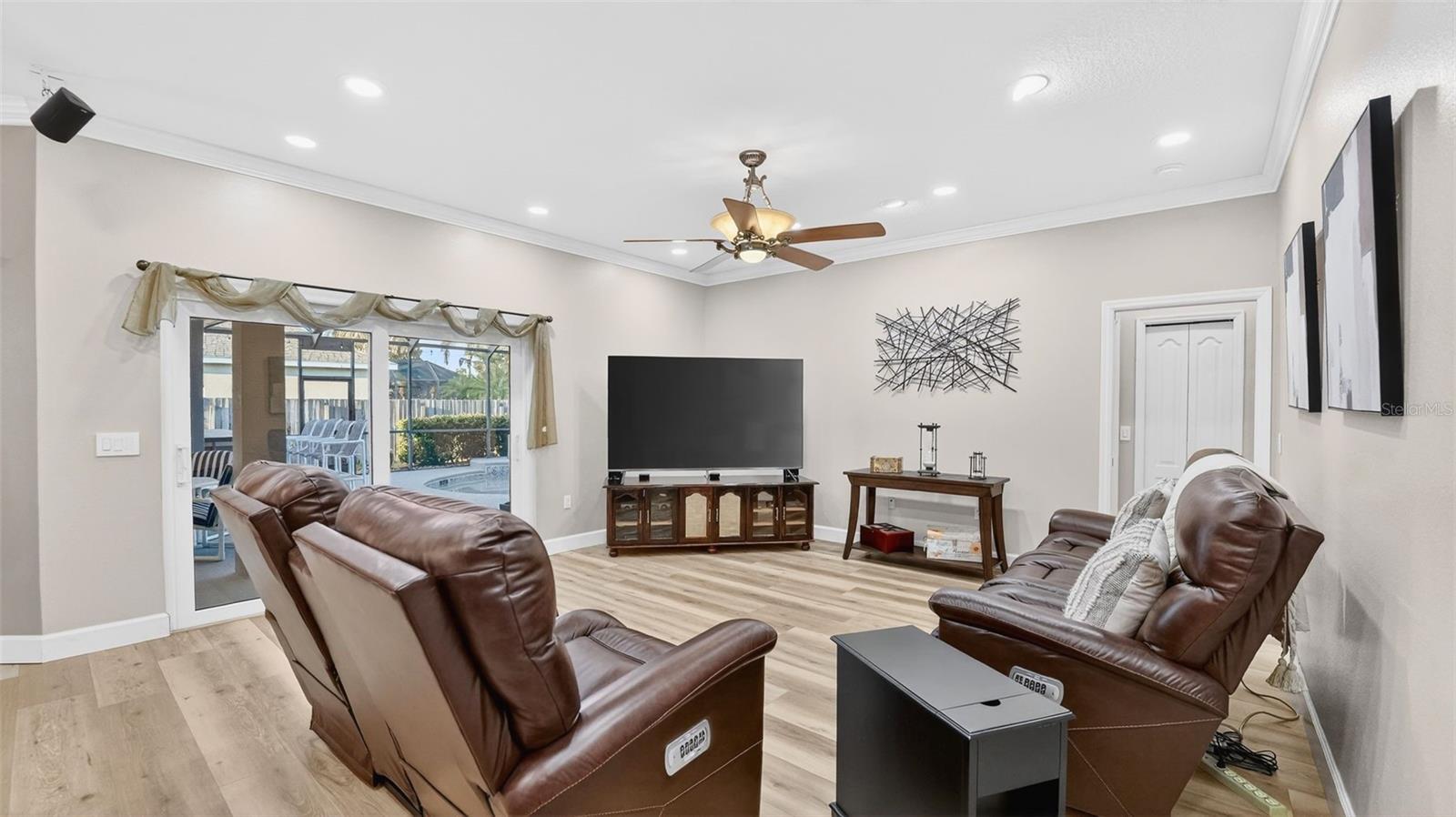 402 STONEHENGE CIR, ROCKLEDGE, FL, 32955