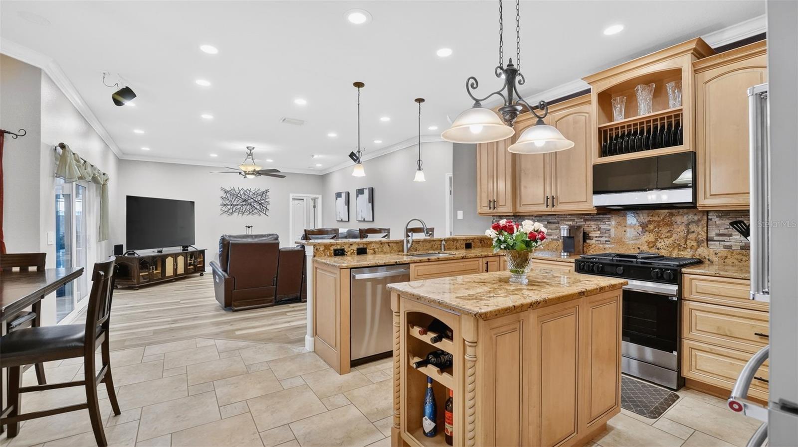 402 STONEHENGE CIR, ROCKLEDGE, FL, 32955