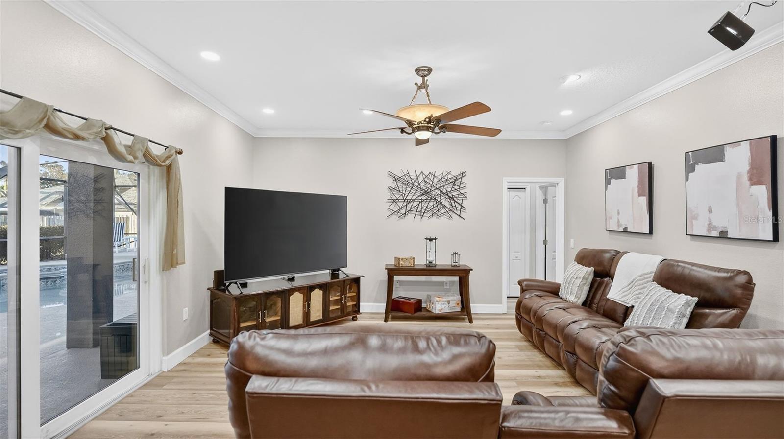 402 STONEHENGE CIR, ROCKLEDGE, FL, 32955