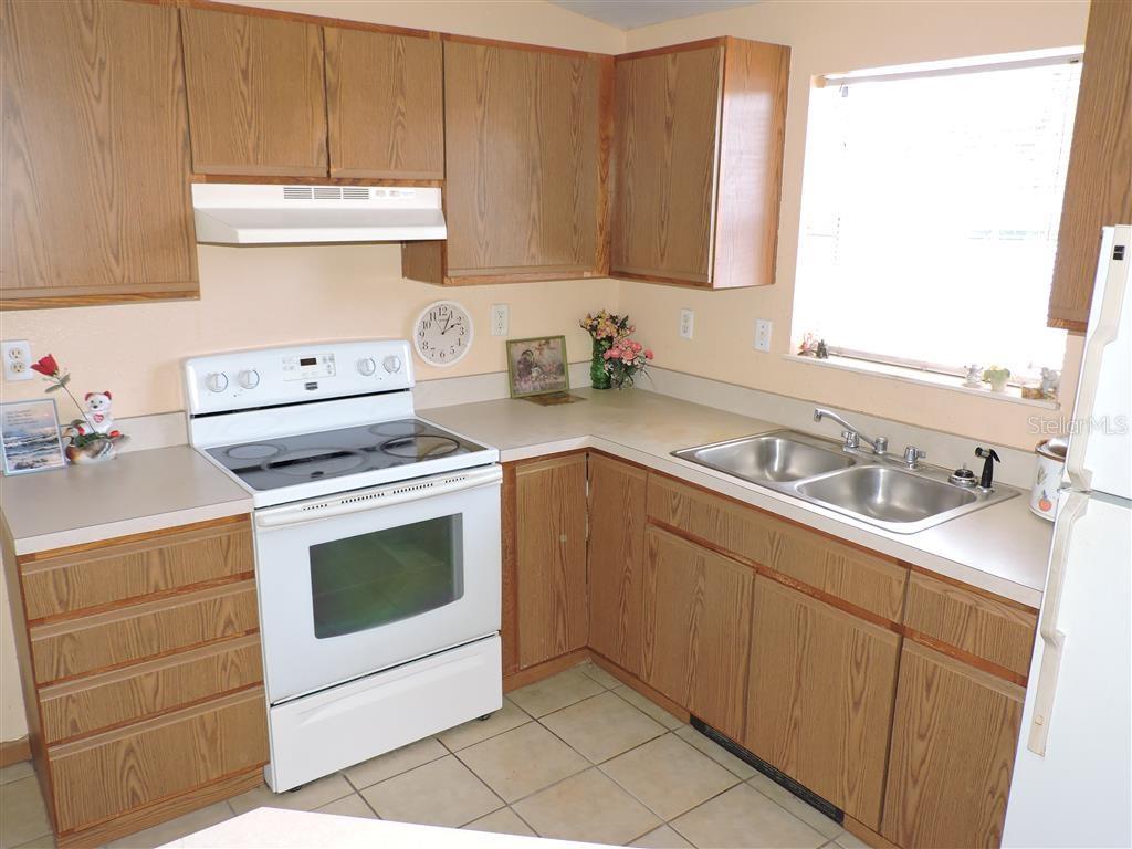 2568 TALL PALM AVE, LAKE WALES, FL, 33898