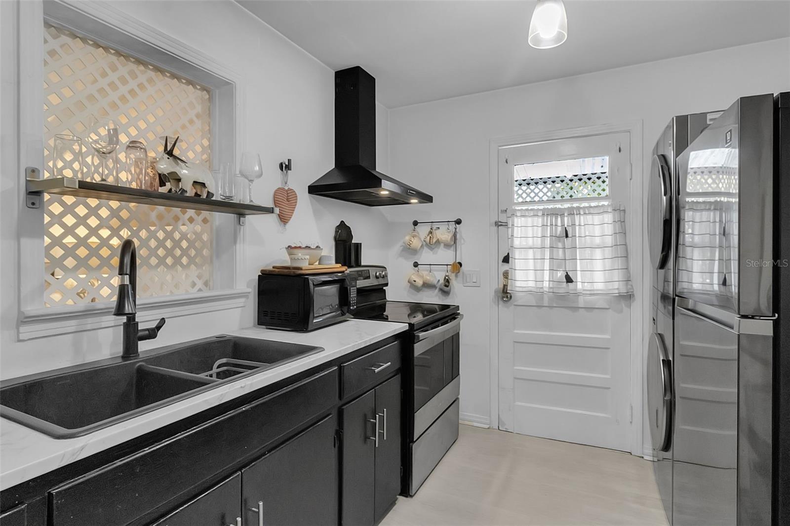 2562 ASHTON RD, SARASOTA, FL, 34231