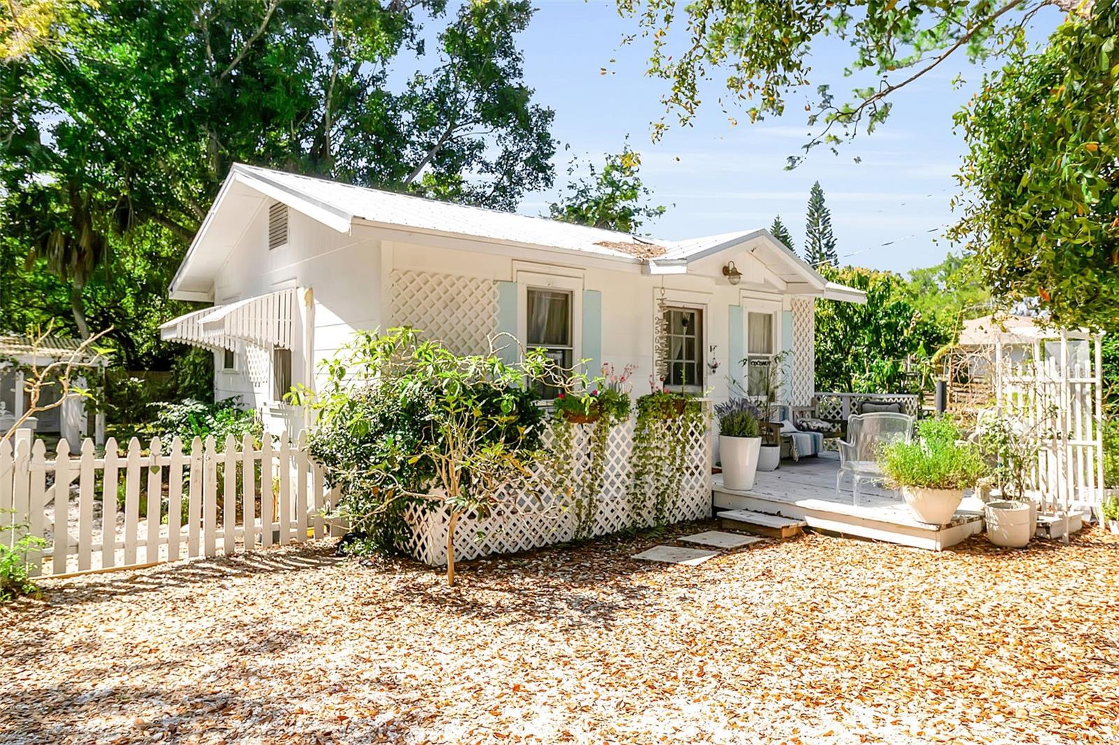 2562 ASHTON RD, SARASOTA, FL, 34231