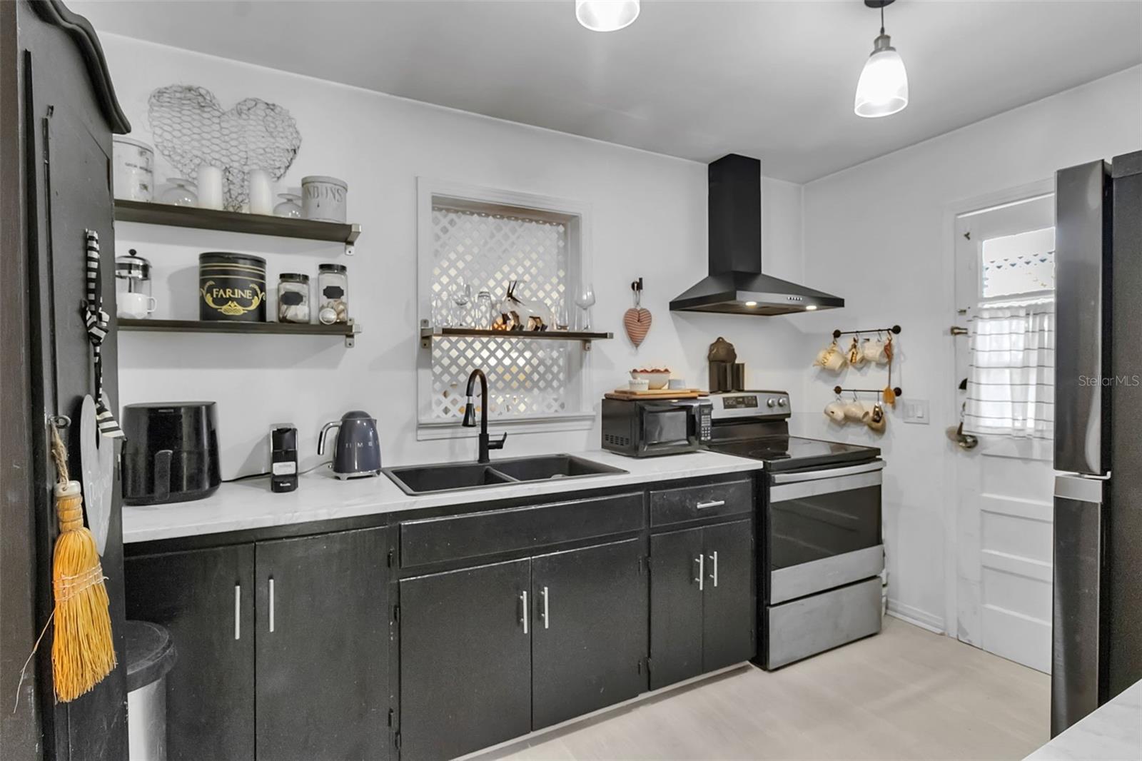 2562 ASHTON RD, SARASOTA, FL, 34231