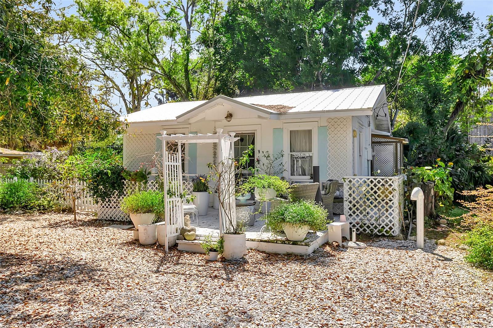 2562 ASHTON RD, SARASOTA, FL, 34231