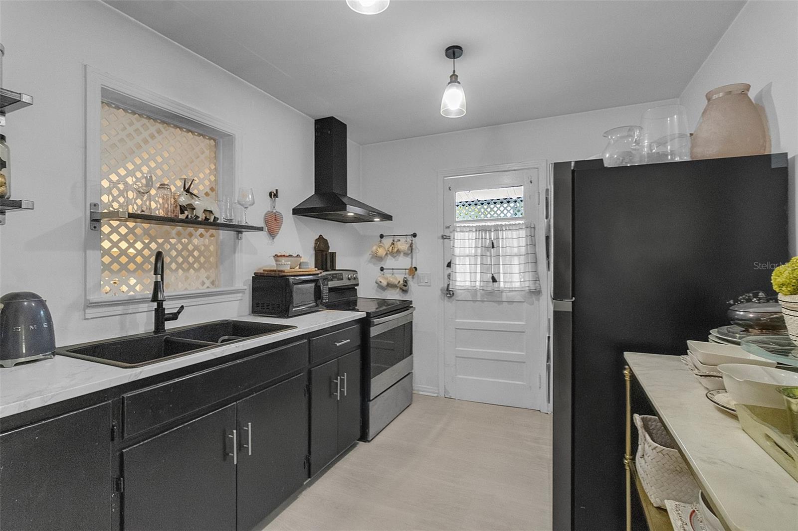 2562 ASHTON RD, SARASOTA, FL, 34231