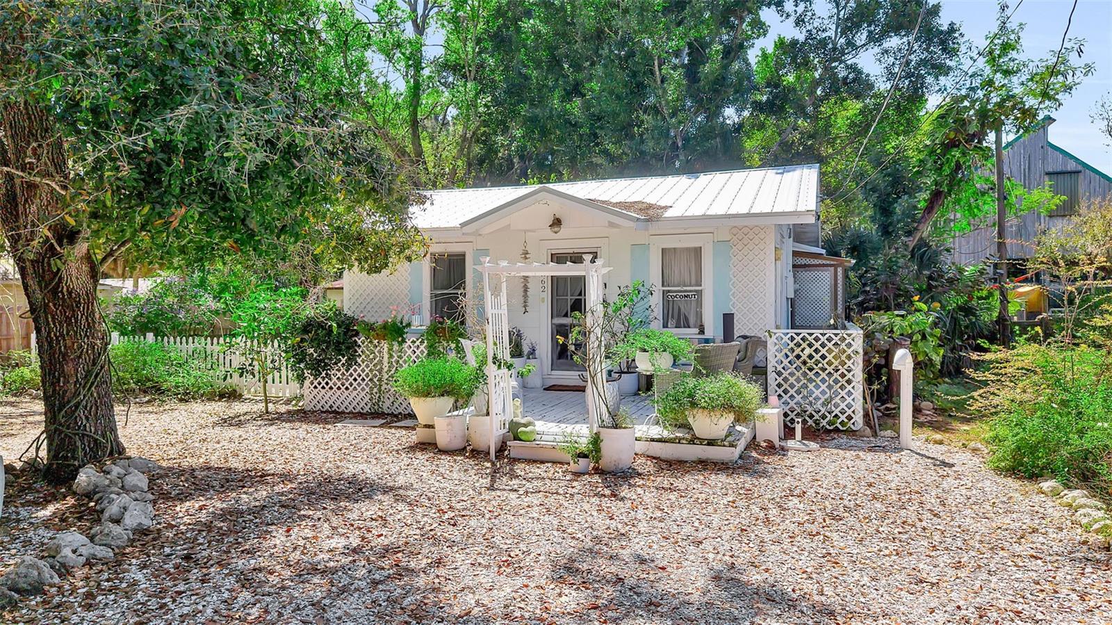 2562 ASHTON RD, SARASOTA, FL, 34231