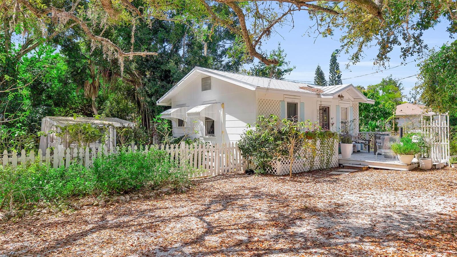 2562 ASHTON RD, SARASOTA, FL, 34231