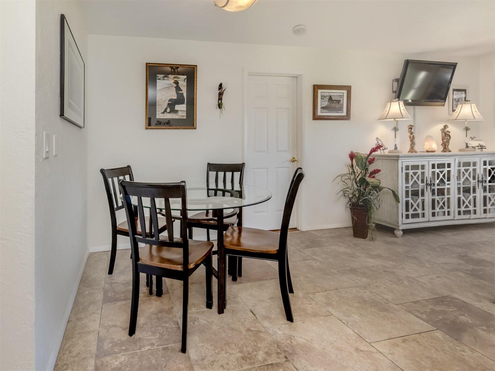 904 S GONDOLA DR, VENICE, FL, 34293