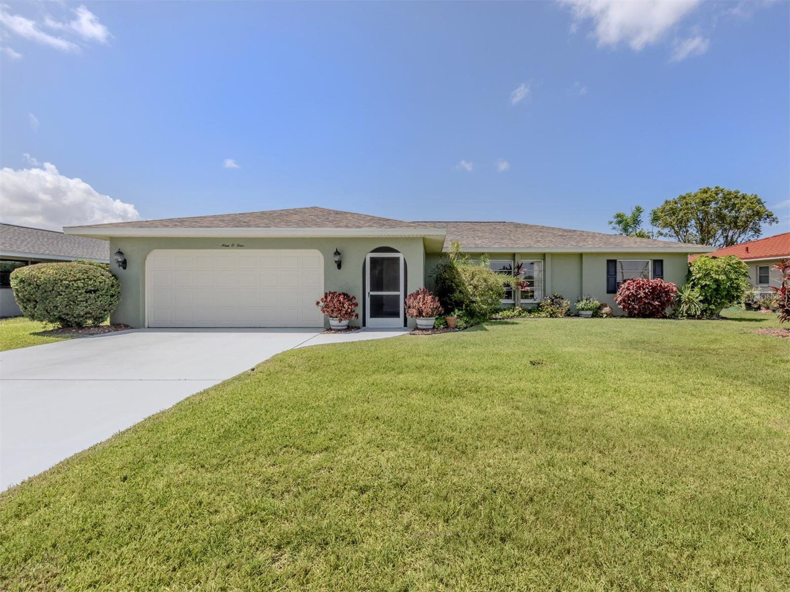 904 S GONDOLA DR, VENICE, FL, 34293