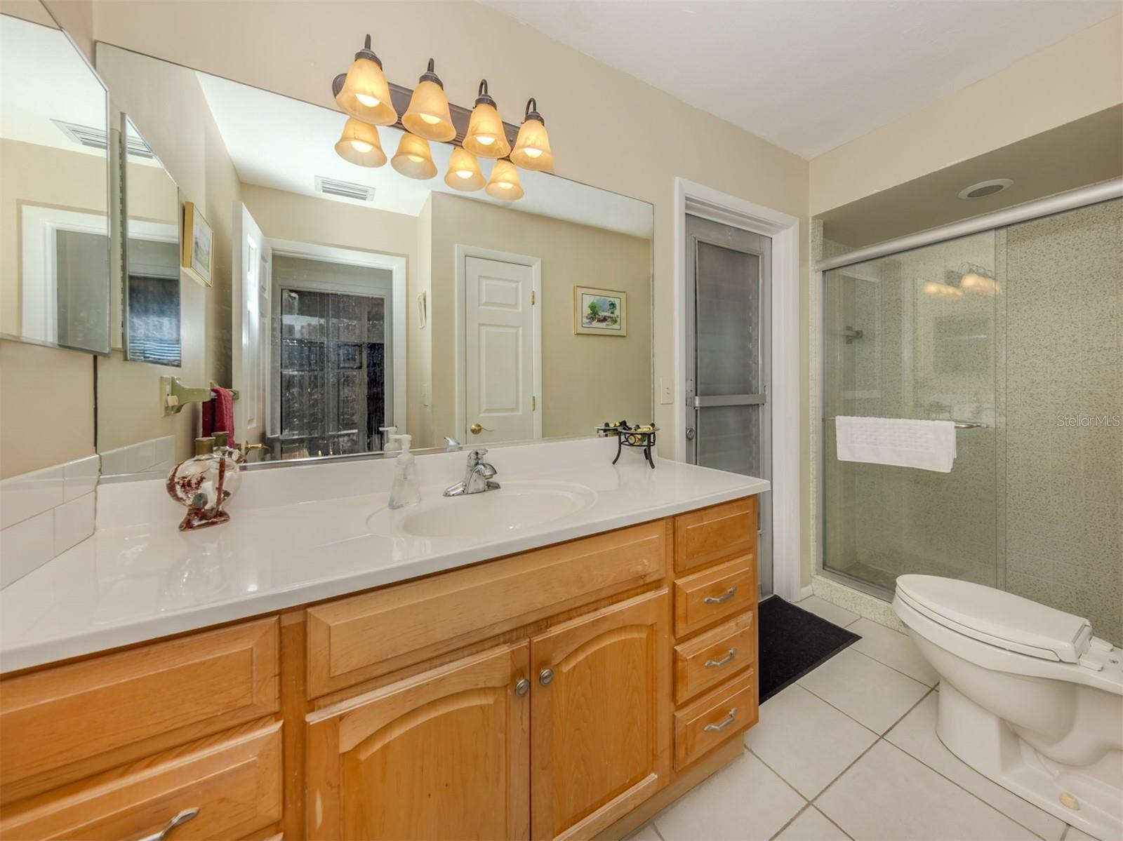 904 S GONDOLA DR, VENICE, FL, 34293