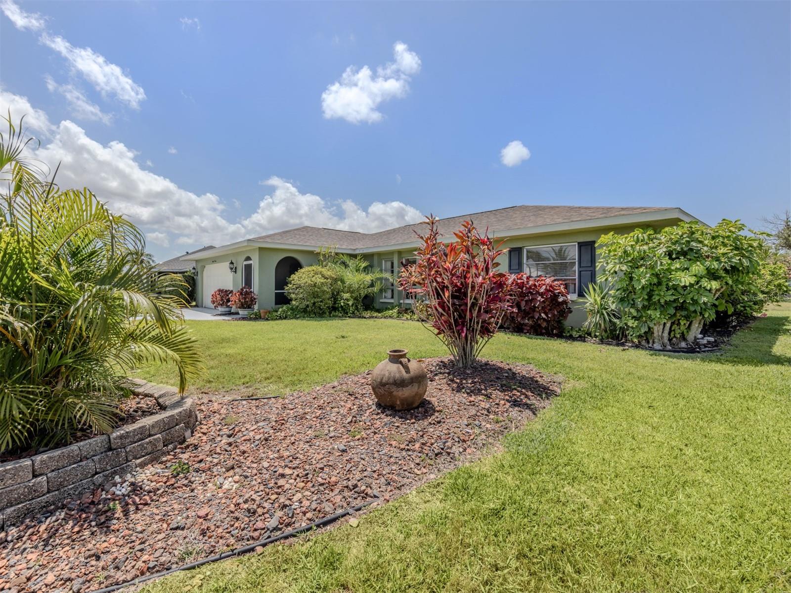 904 S GONDOLA DR, VENICE, FL, 34293