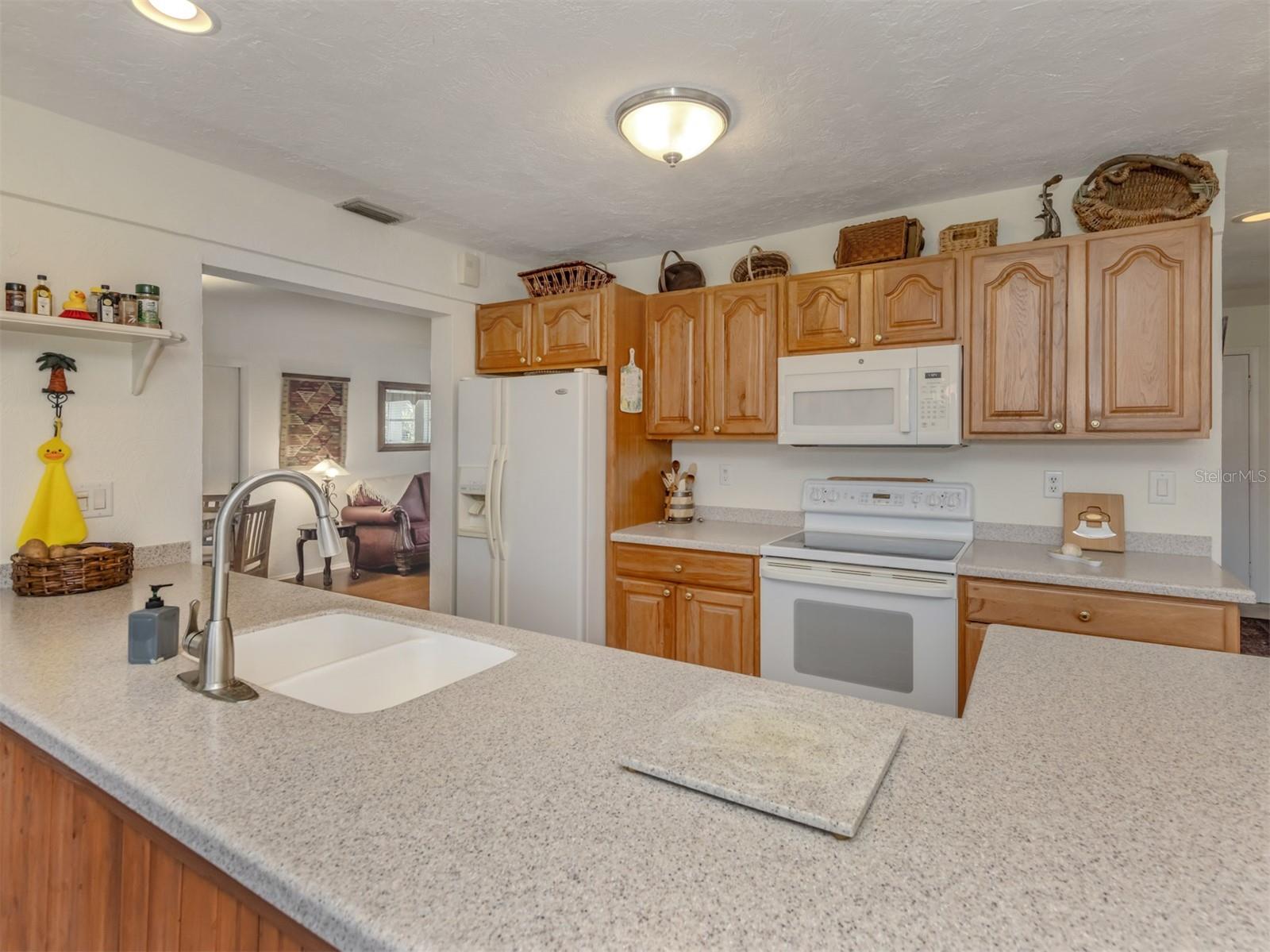 904 S GONDOLA DR, VENICE, FL, 34293