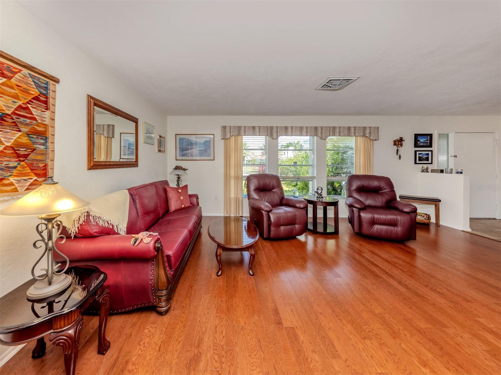 904 S GONDOLA DR, VENICE, FL, 34293