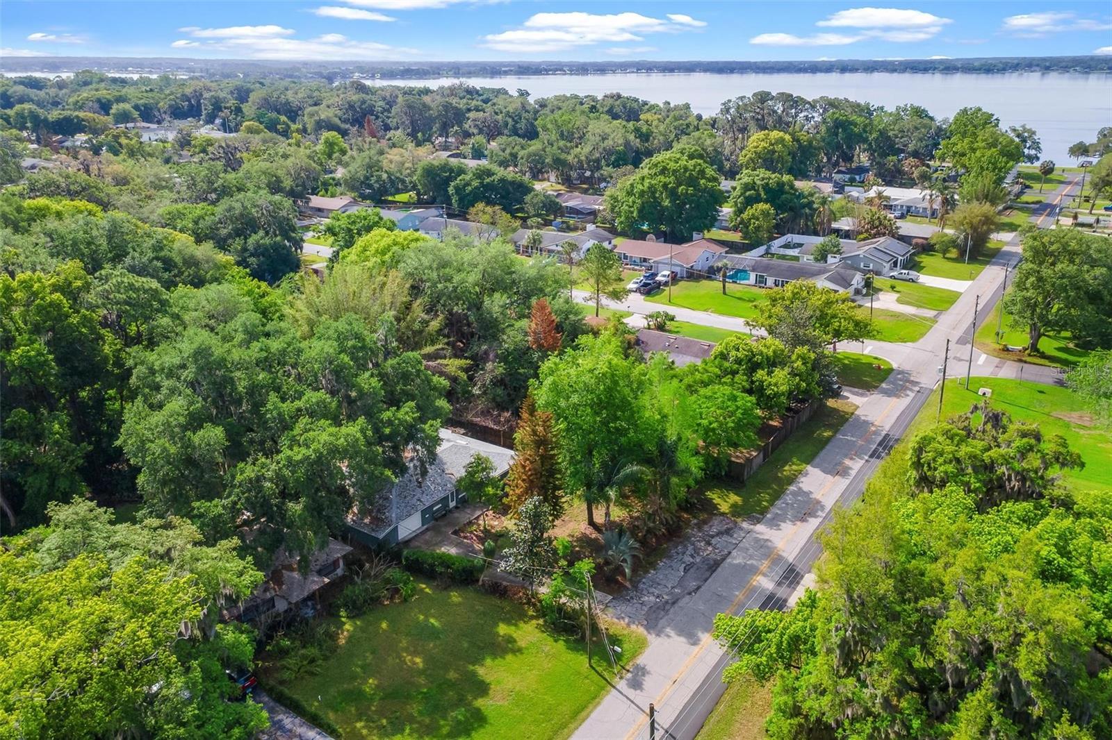 366 BAY RD, MOUNT DORA, FL, 32757
