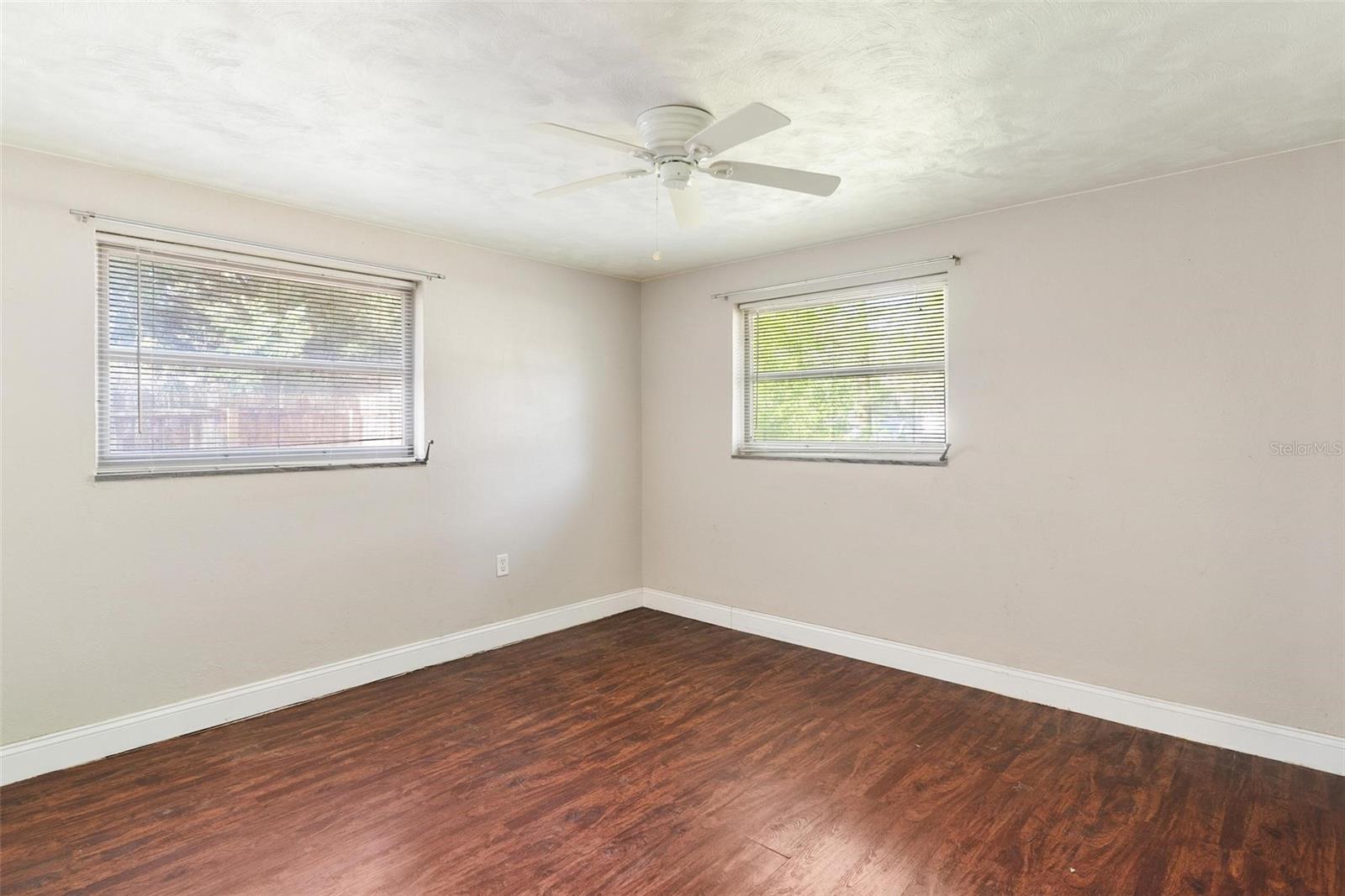 366 BAY RD, MOUNT DORA, FL, 32757