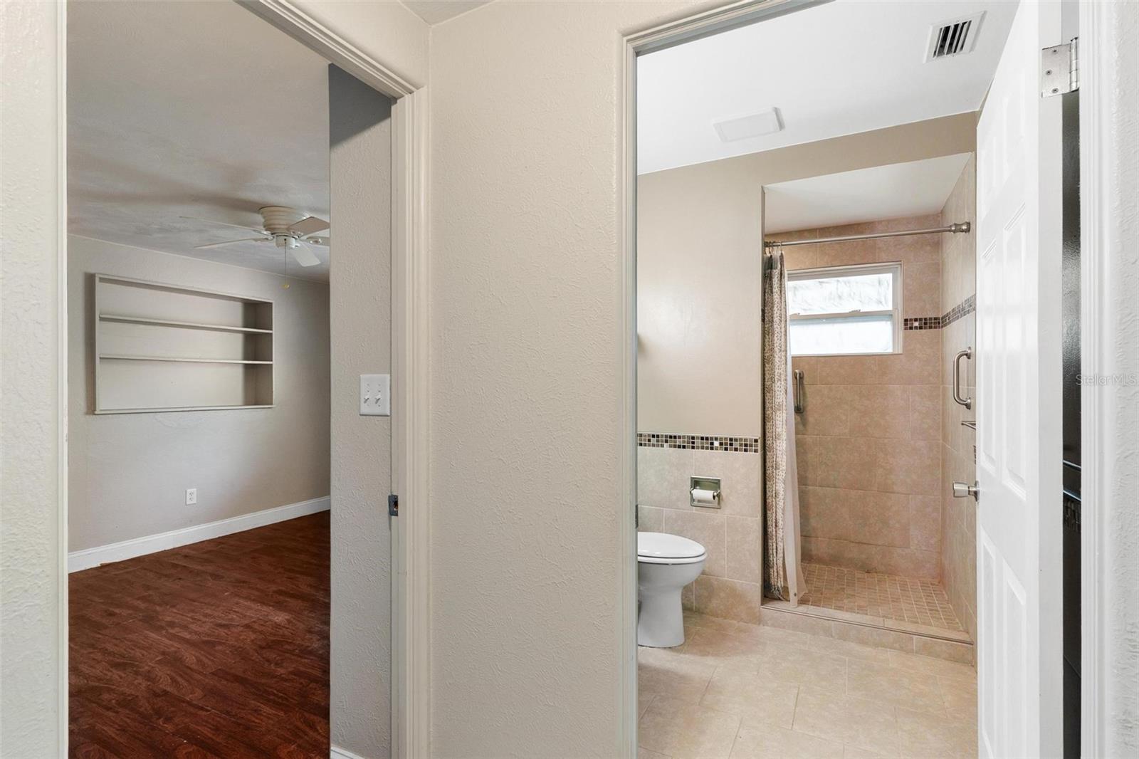 366 BAY RD, MOUNT DORA, FL, 32757