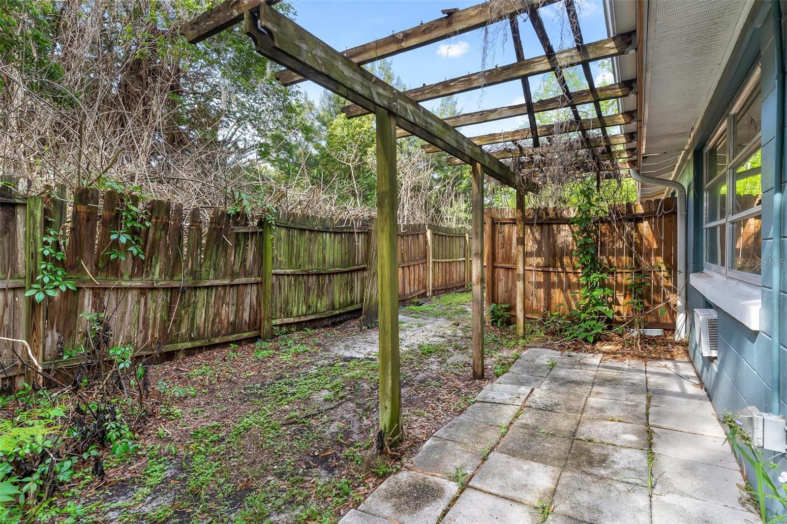 366 BAY RD, MOUNT DORA, FL, 32757