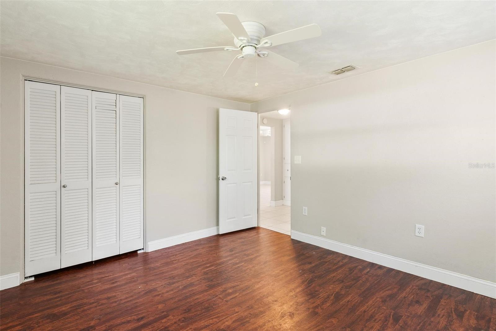 366 BAY RD, MOUNT DORA, FL, 32757