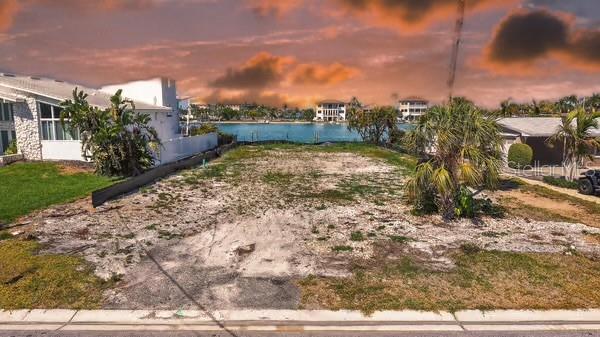 27 DOLPHIN DR, TREASURE ISLAND, FL, 33706