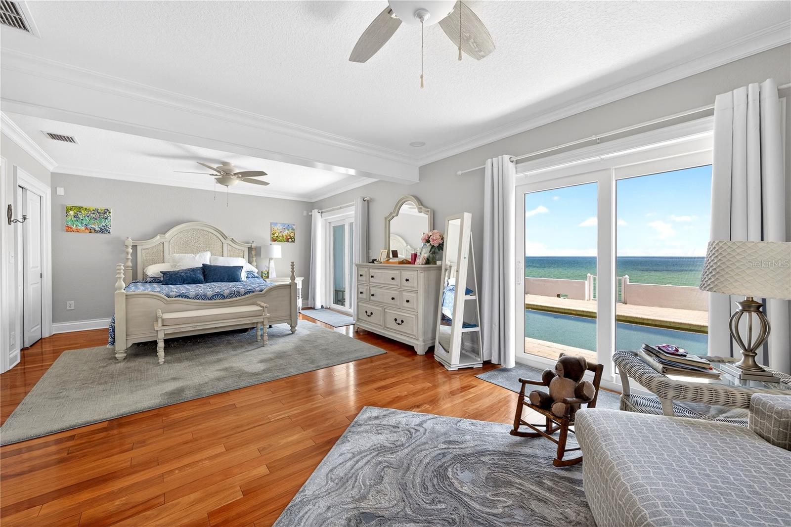 2540 E BAY ISLE DR SE, ST PETERSBURG, FL, 33705