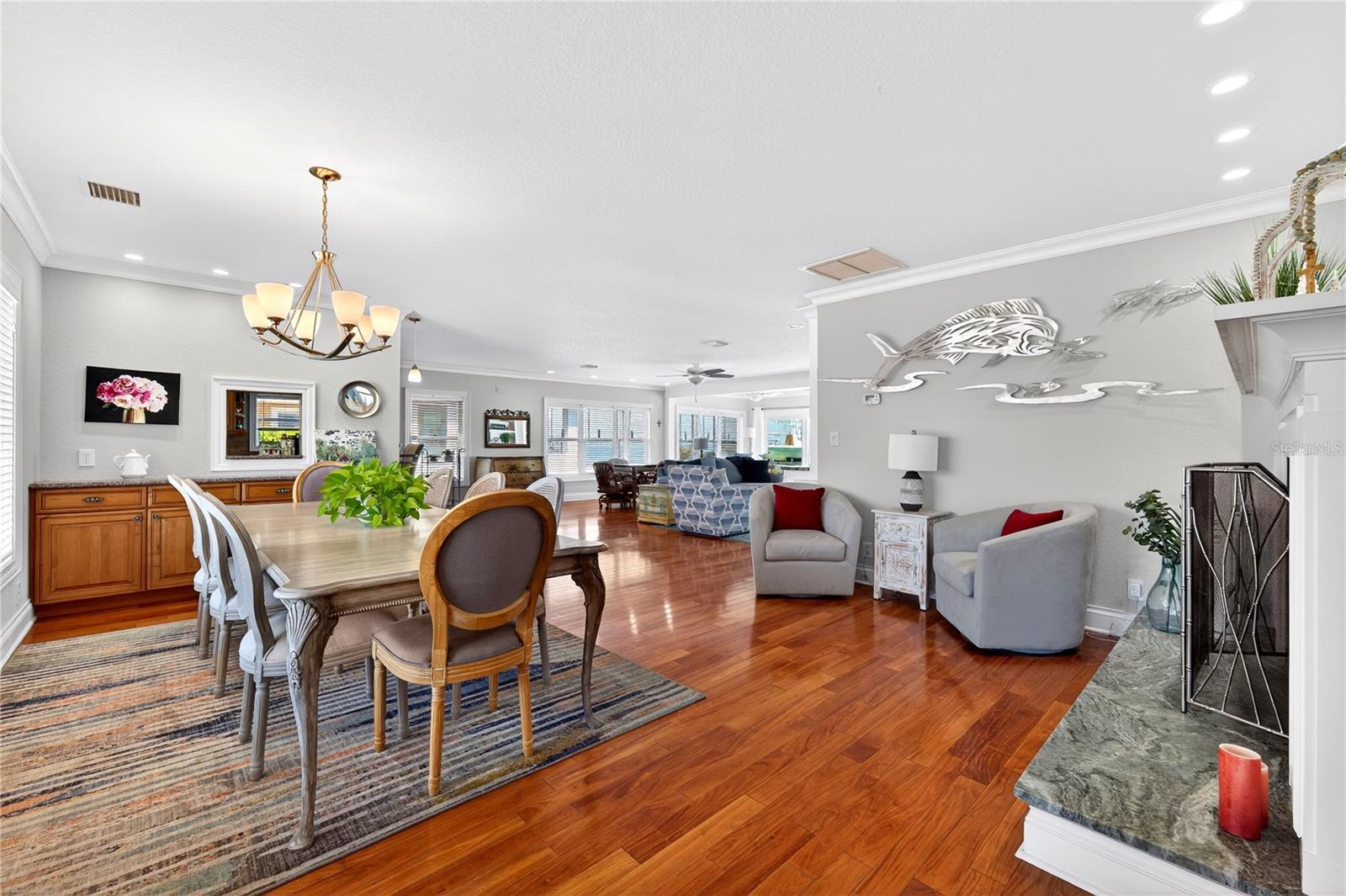 2540 E BAY ISLE DR SE, ST PETERSBURG, FL, 33705