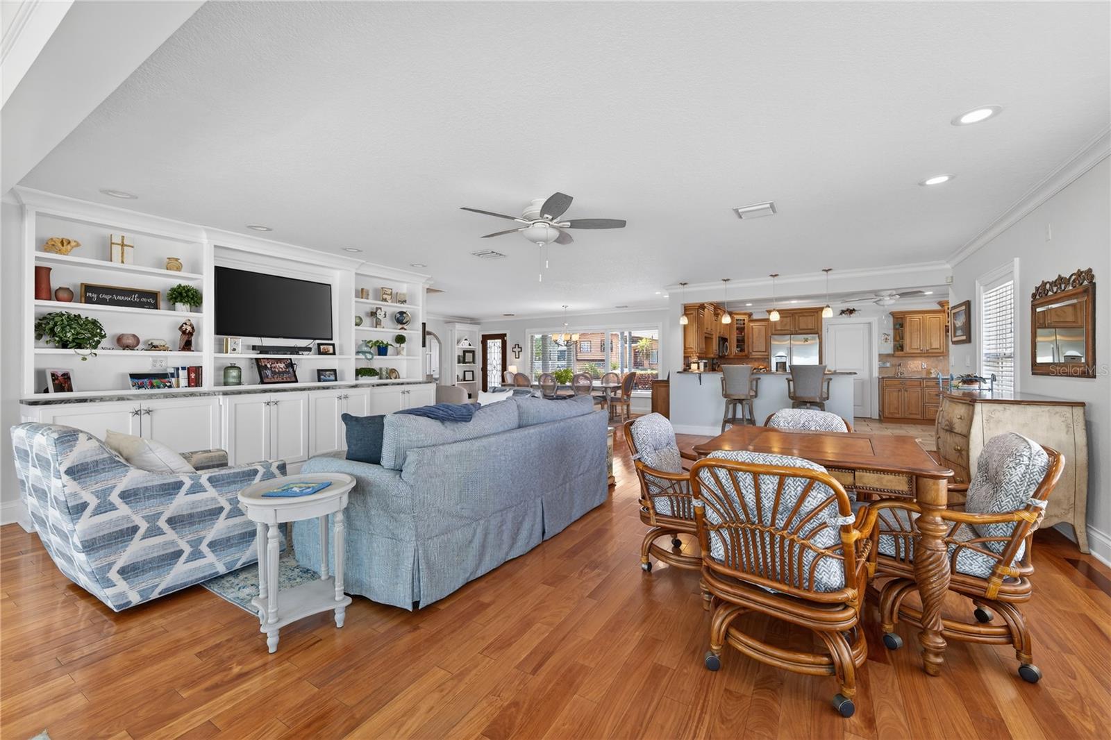 2540 E BAY ISLE DR SE, ST PETERSBURG, FL, 33705