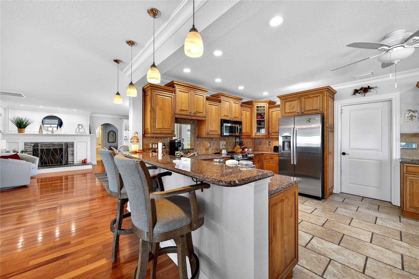 2540 E BAY ISLE DR SE, ST PETERSBURG, FL, 33705