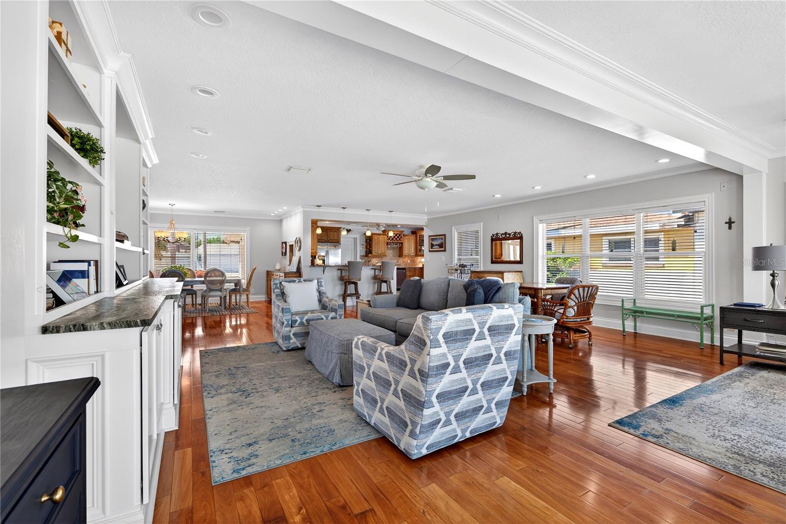 2540 E BAY ISLE DR SE, ST PETERSBURG, FL, 33705