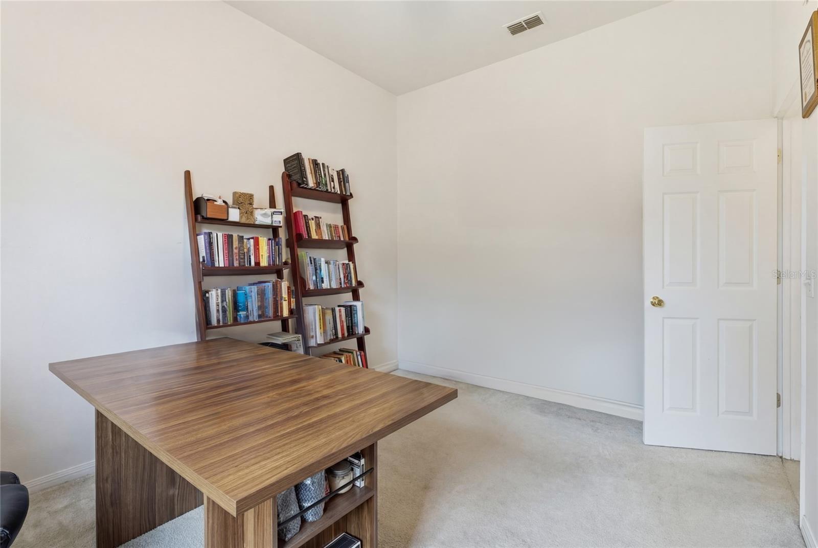 204 GOLF COURSE PKWY, DAVENPORT, FL, 33837