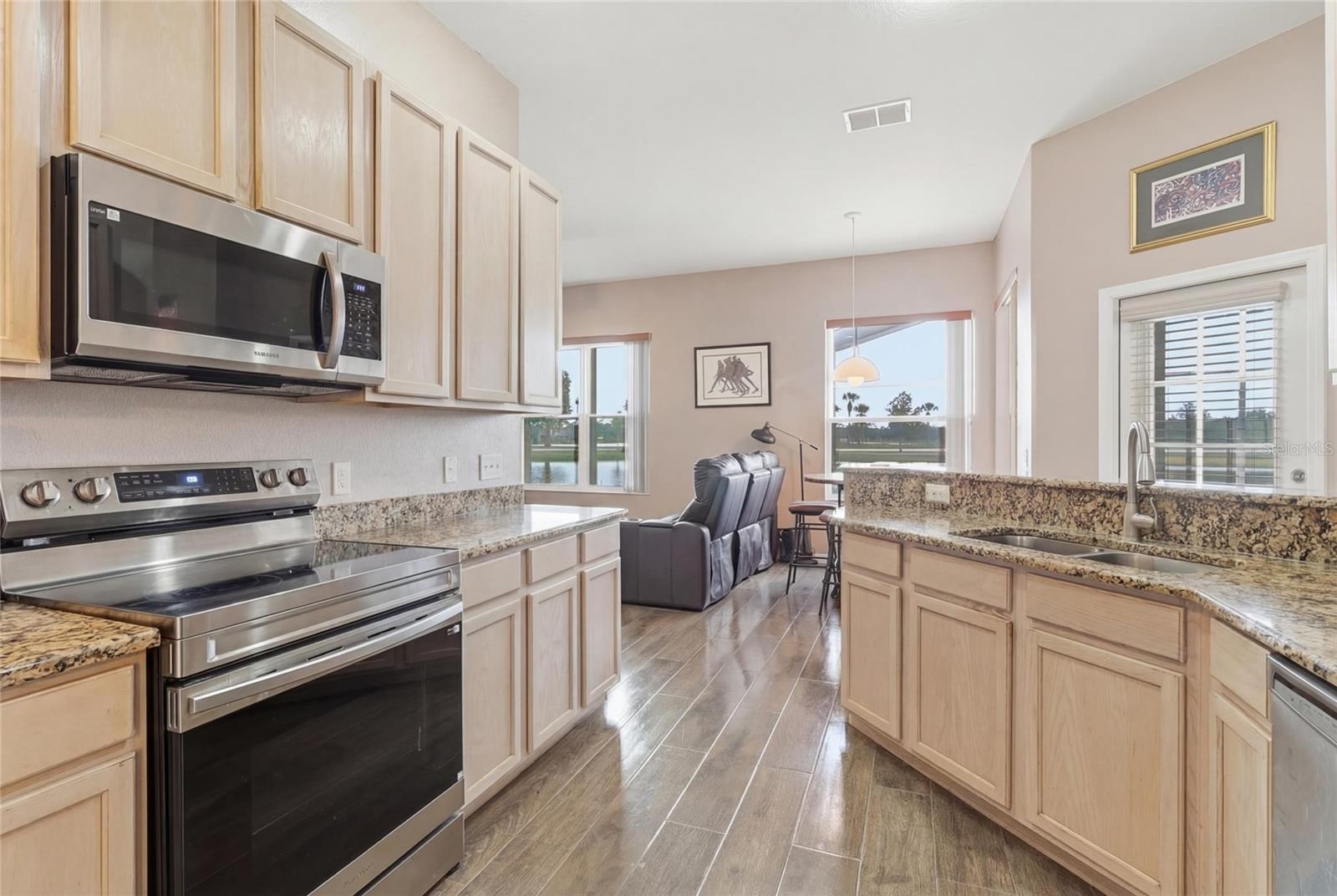 204 GOLF COURSE PKWY, DAVENPORT, FL, 33837