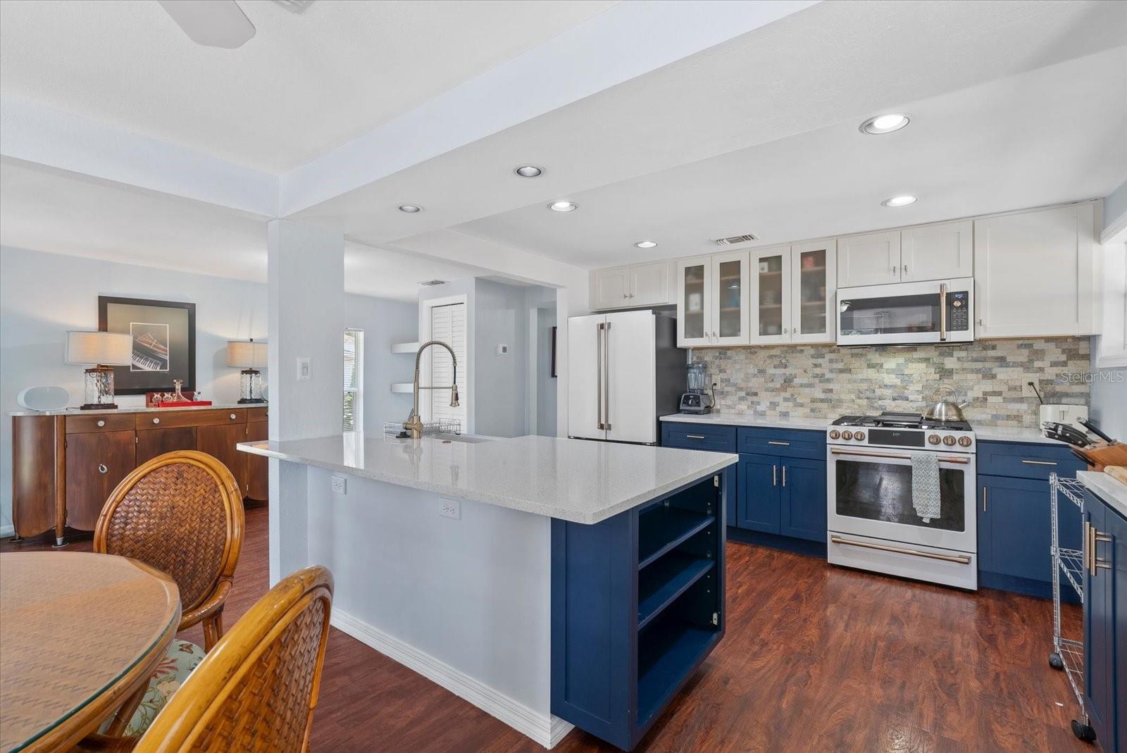 4111 SARASOTA AVE, SARASOTA, FL, 34234