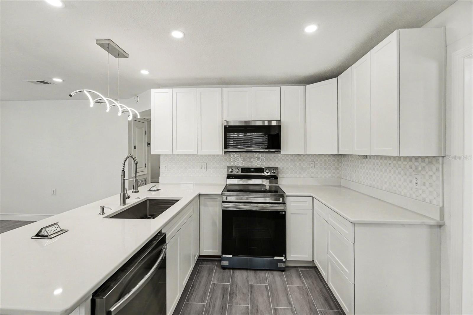 318 BATH ST, TARPON SPRINGS, FL, 34689