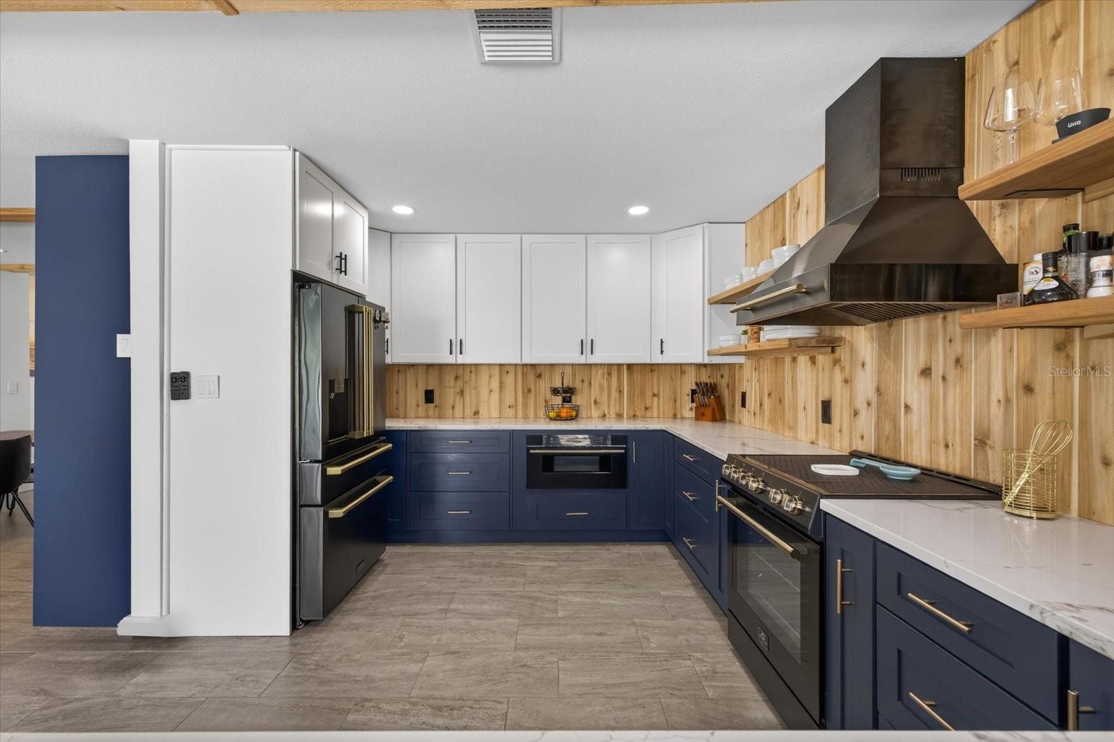 16111 5TH ST E, REDINGTON BEACH, FL, 33708