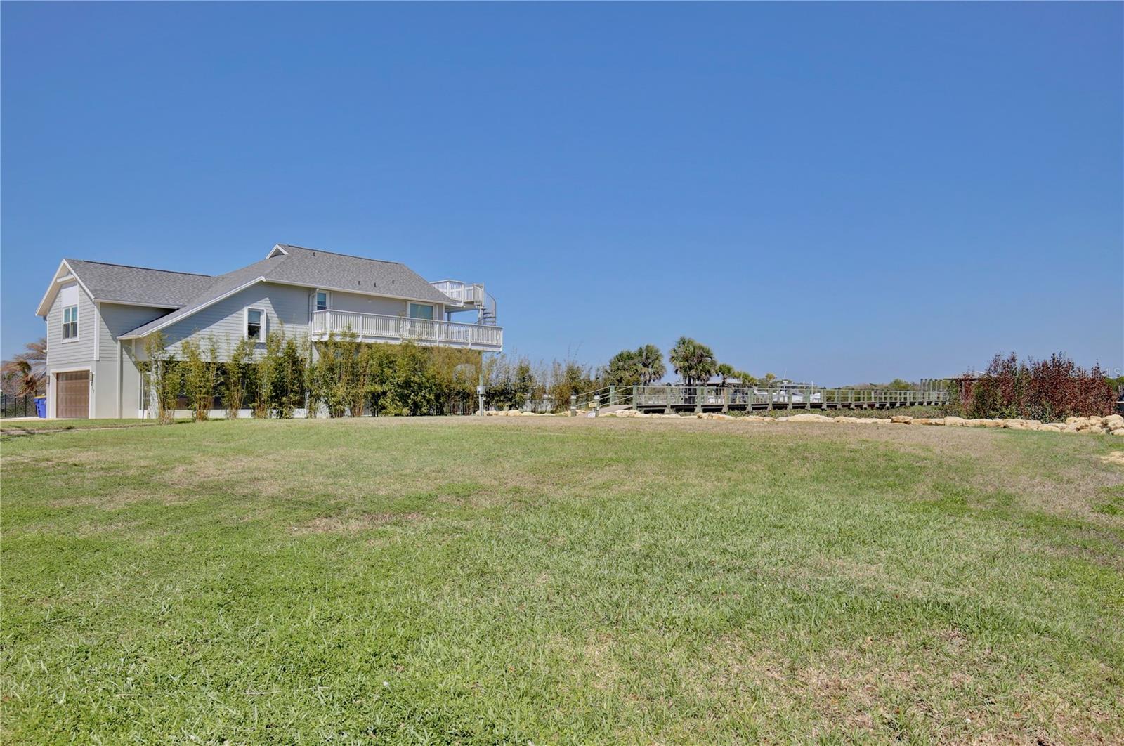 211 N RIVERSIDE DR, EDGEWATER, FL, 32132