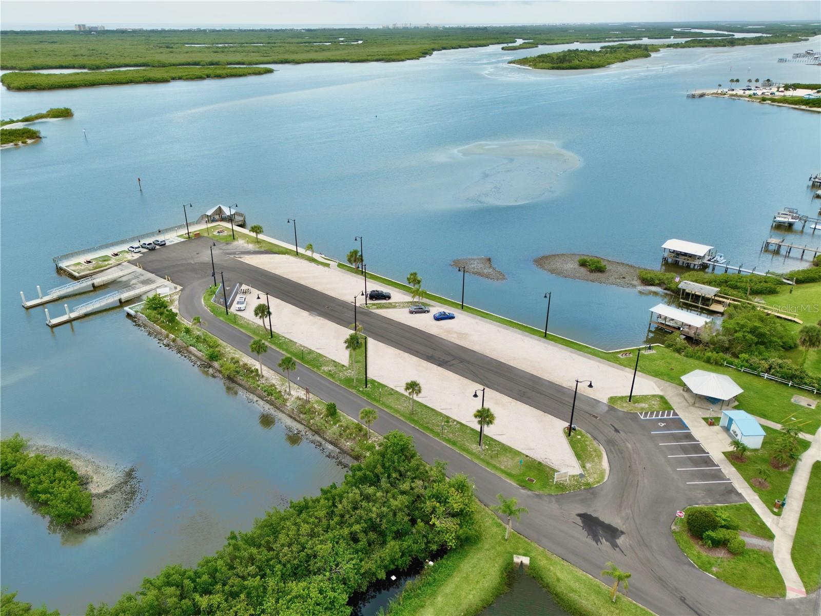 211 N RIVERSIDE DR, EDGEWATER, FL, 32132
