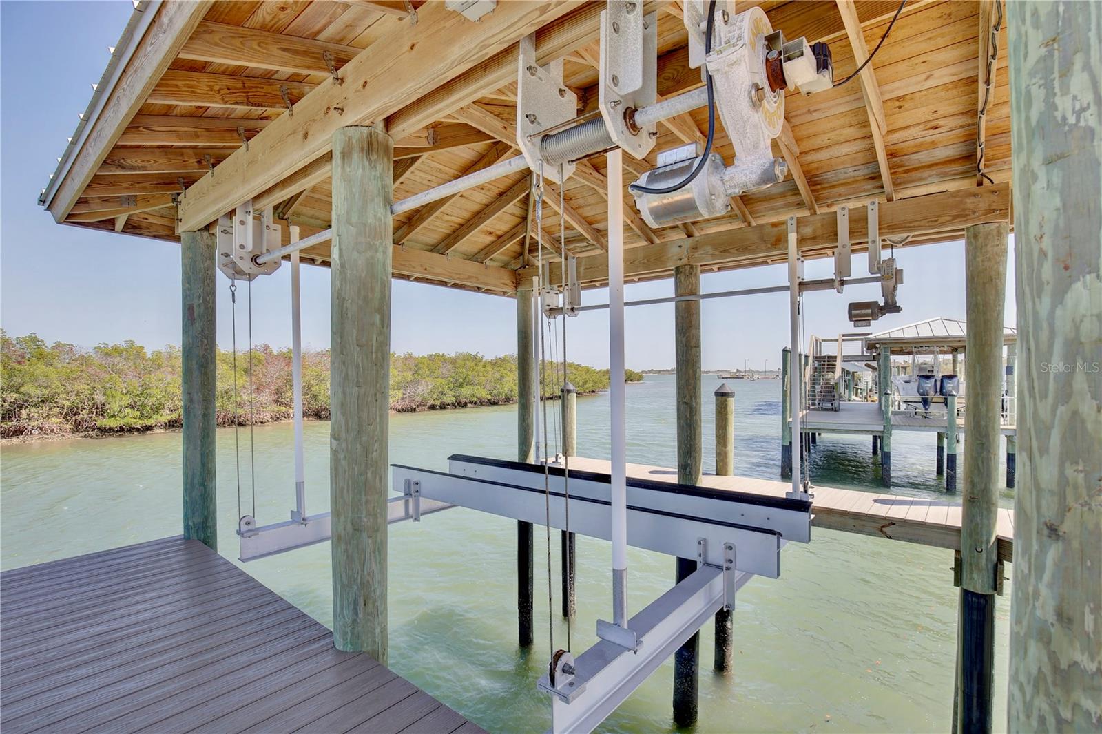 211 N RIVERSIDE DR, EDGEWATER, FL, 32132