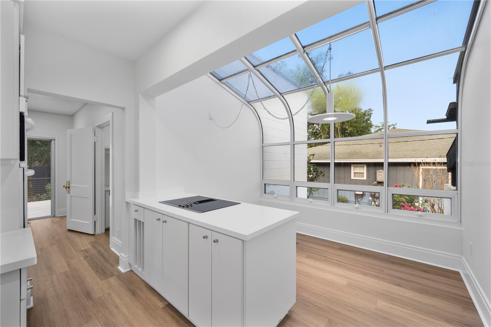 210 W PALM DR, LAKELAND, FL, 33803