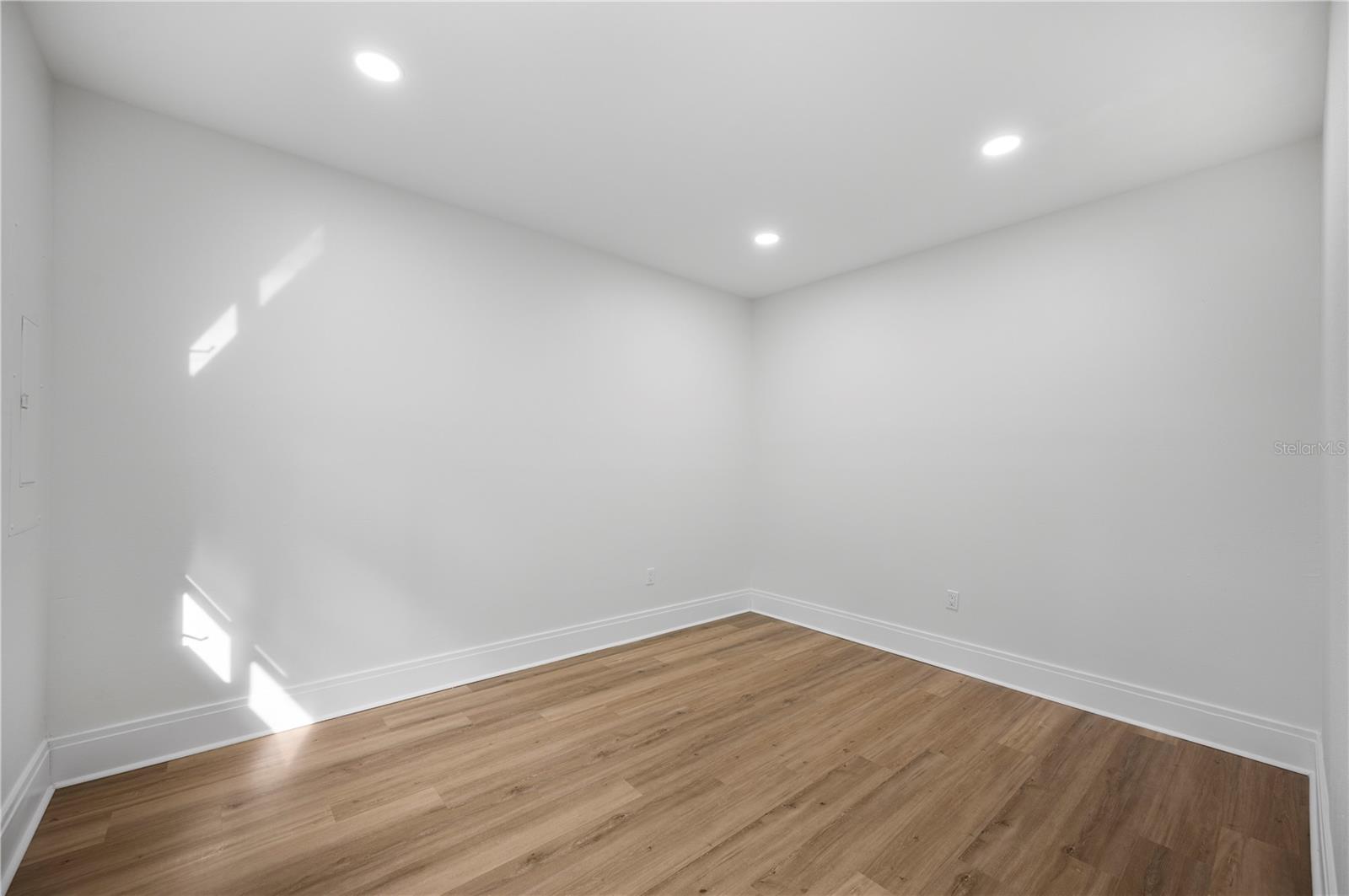 210 W PALM DR, LAKELAND, FL, 33803
