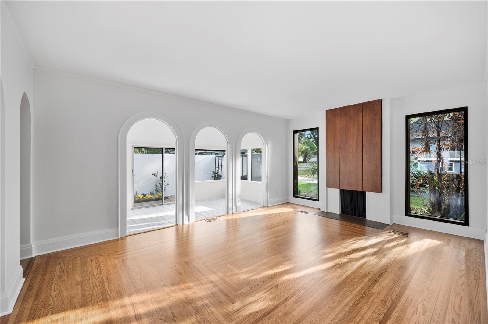 210 W PALM DR, LAKELAND, FL, 33803