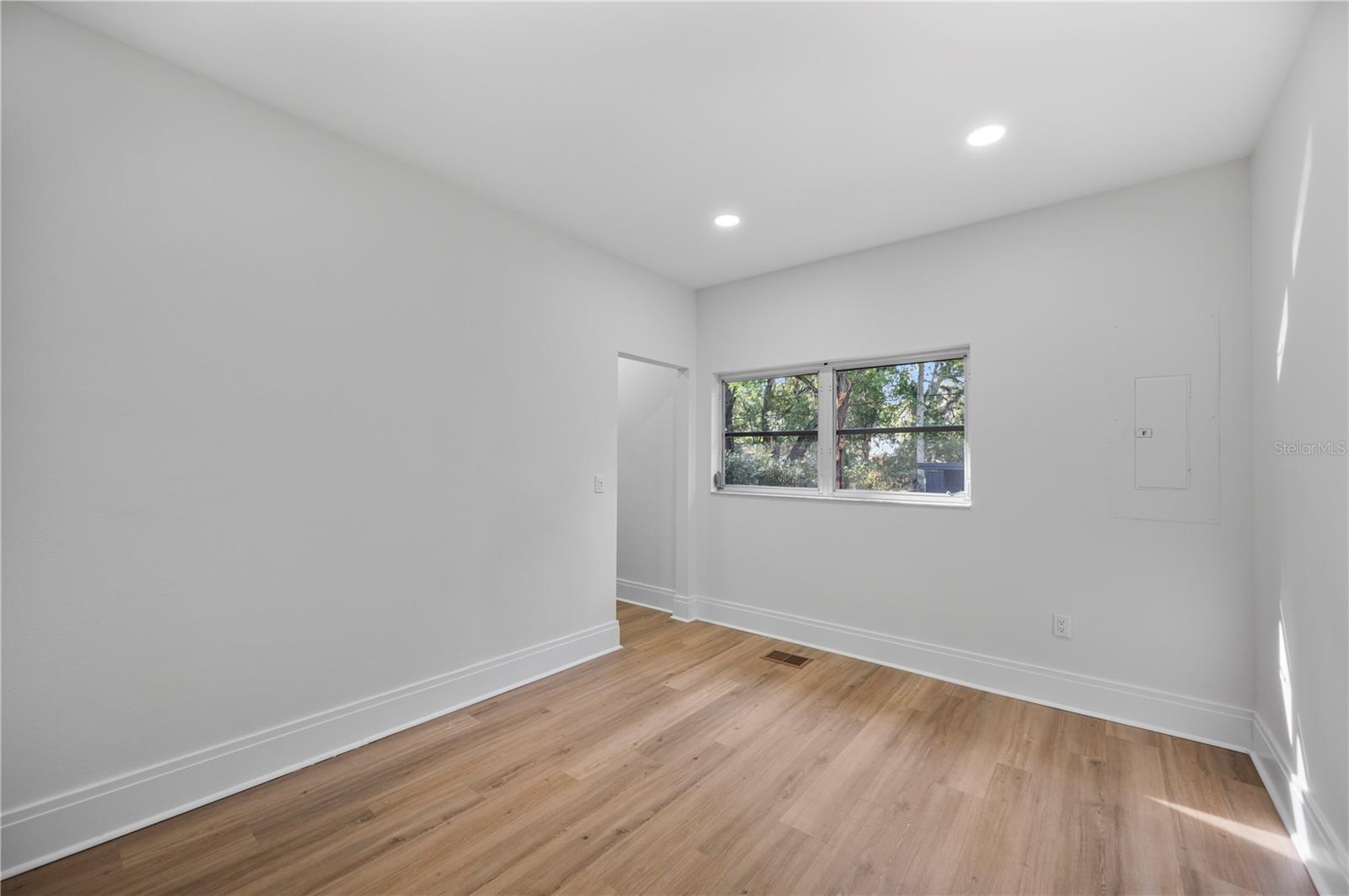 210 W PALM DR, LAKELAND, FL, 33803