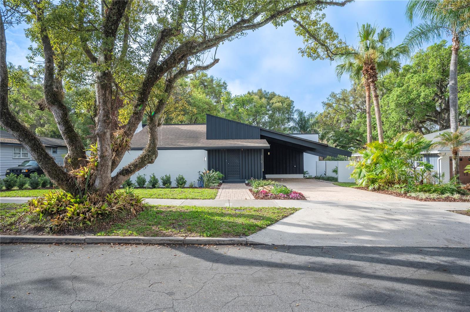 210 W PALM DR, LAKELAND, FL, 33803