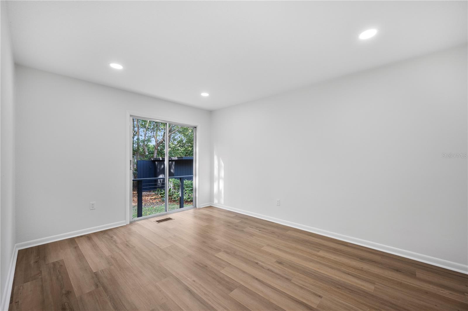 210 W PALM DR, LAKELAND, FL, 33803