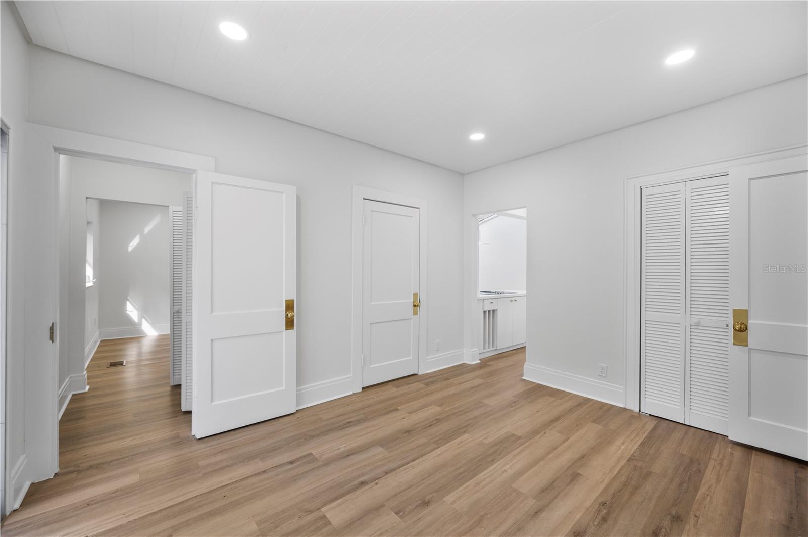 210 W PALM DR, LAKELAND, FL, 33803