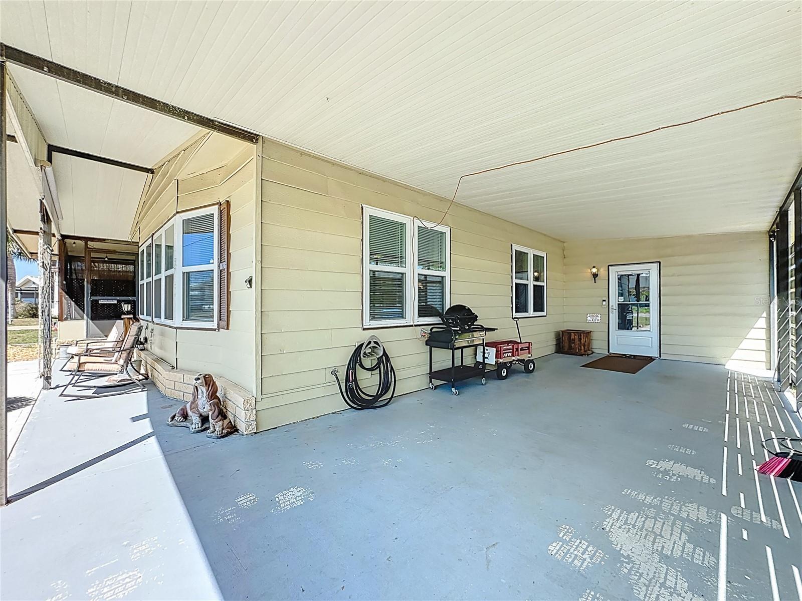 1437 MOHAWK CIR, TAVARES, FL, 32778