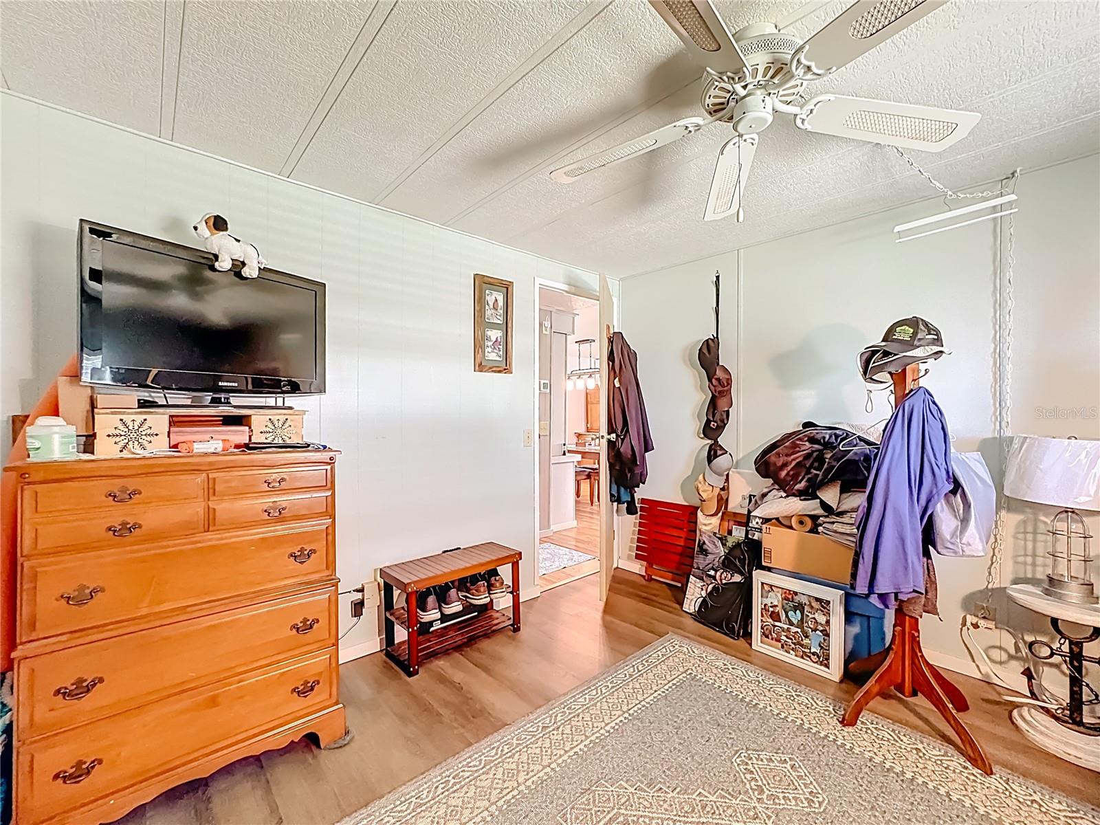 1437 MOHAWK CIR, TAVARES, FL, 32778