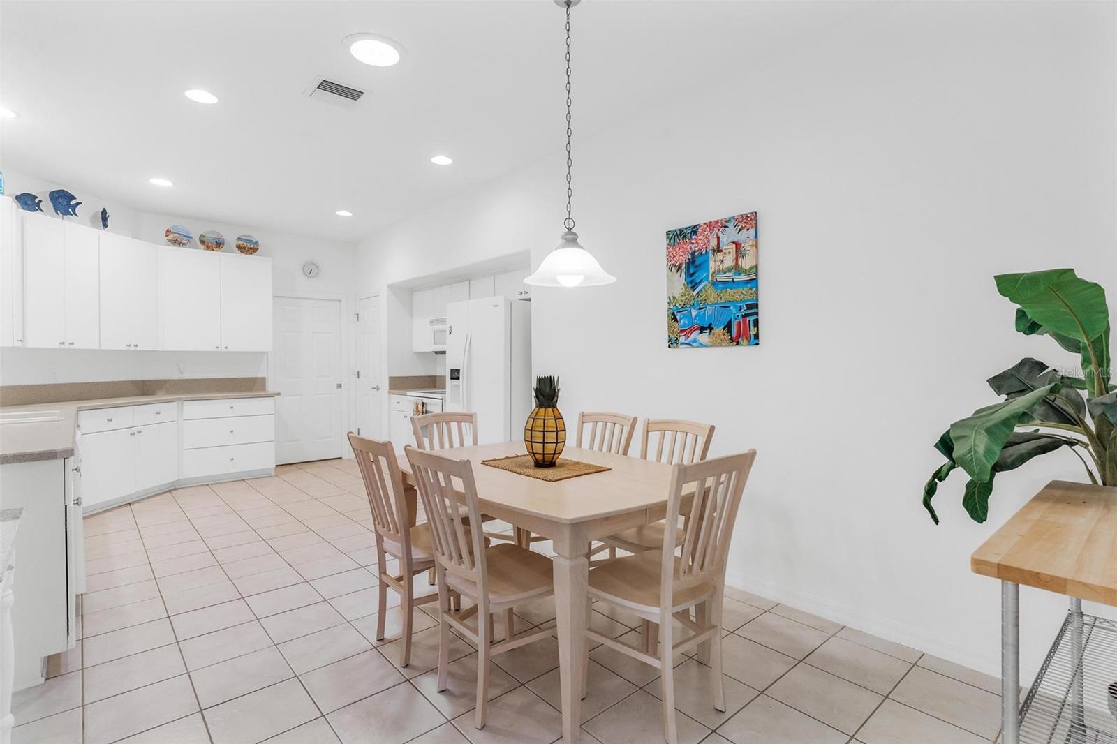 5380 CHARLESTON AVE, TAVARES, FL, 32778