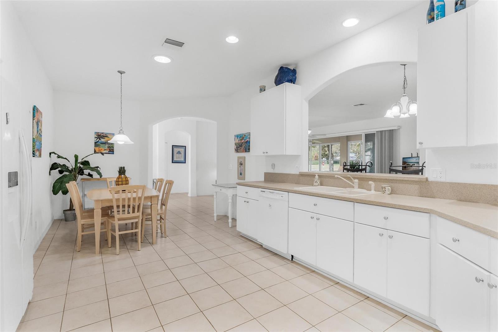 5380 CHARLESTON AVE, TAVARES, FL, 32778