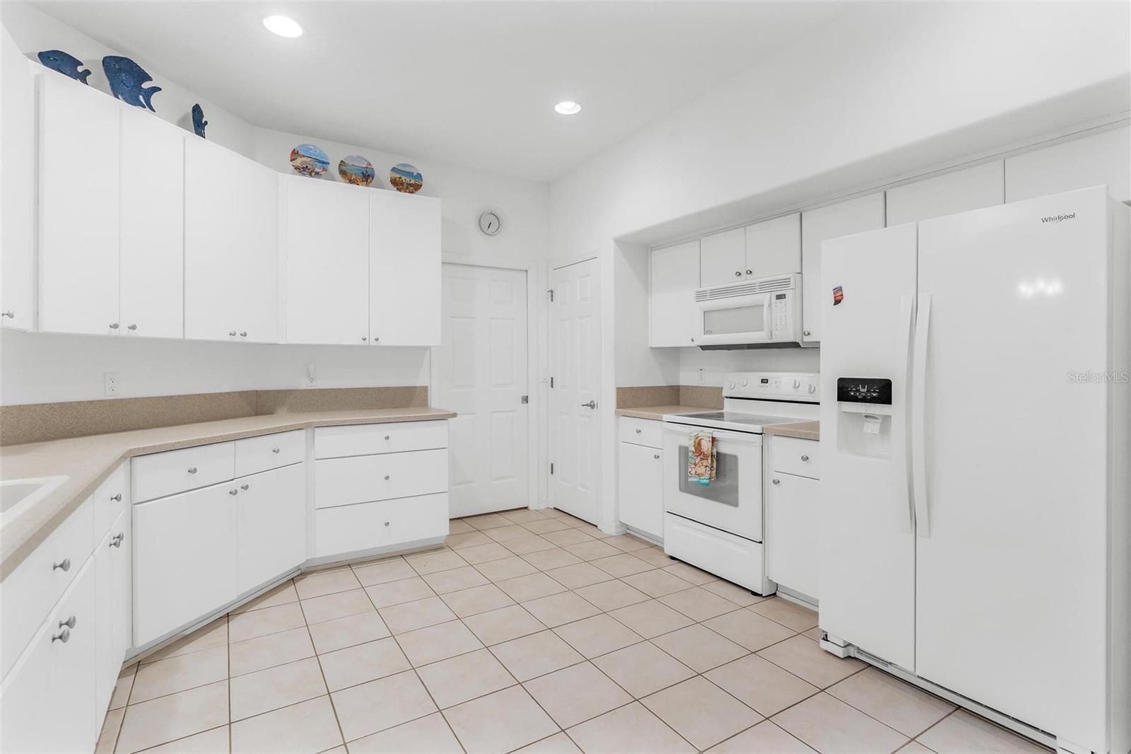 5380 CHARLESTON AVE, TAVARES, FL, 32778