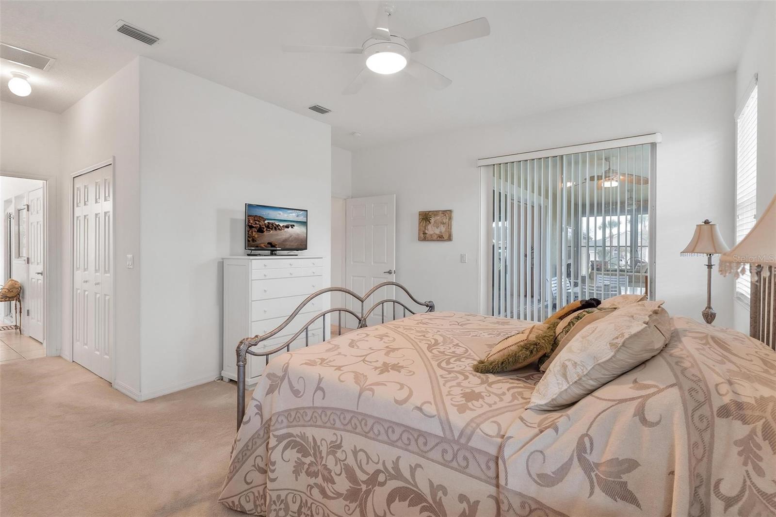 5380 CHARLESTON AVE, TAVARES, FL, 32778